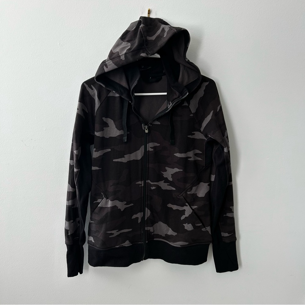 Athleta Triumph Printed Camo Zip Up Hoodie Size Medium Style 511504